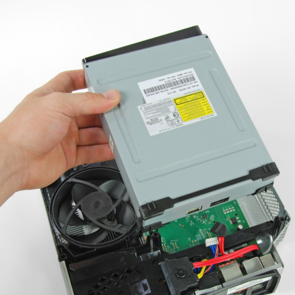 Xbox 360 slim -