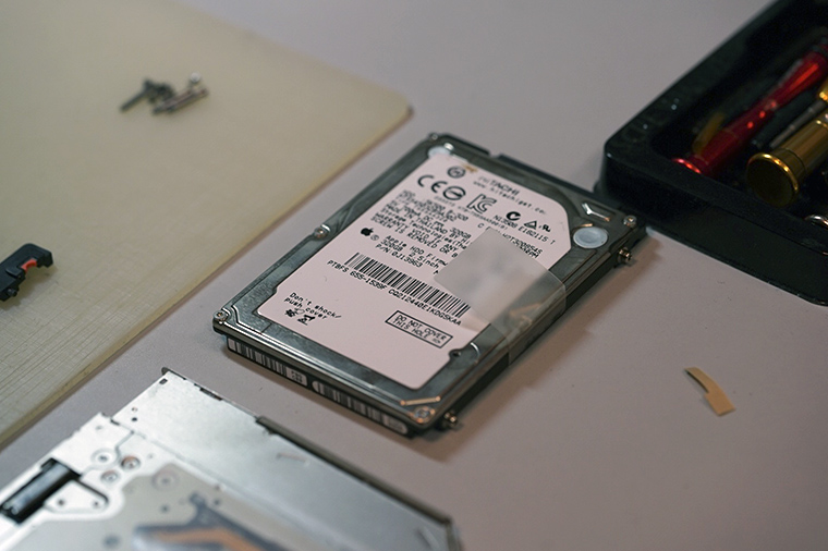 Как установить ssd и hdd вместо dvd в ноутбуке